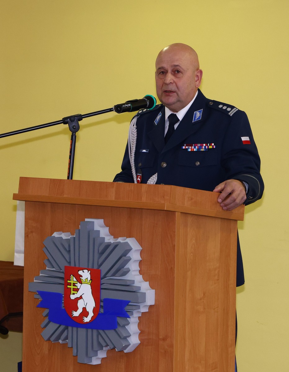 inspektor Zbigniew Krzos w trakcie przemówienia
