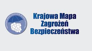 Logo Krajowej Mapy Zagrożeń Bezpieczeństwa, na którym widnieje mapa Polski z podziałem administracyjnym, a nad nią zarys parasola i napis Krajowa Mapa Zagrożeń Bezpieczeństwa