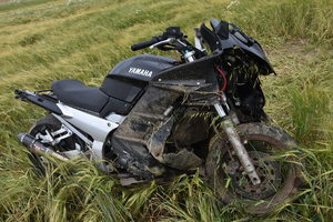 Uszkodzony motocykl marki Yamaha