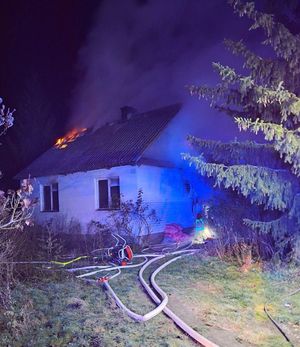 Pożar drewnianego domu