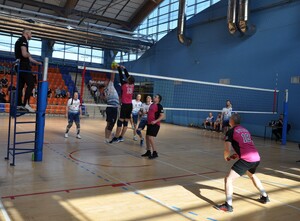 Rywalizacja drużyn w trakcie meczu