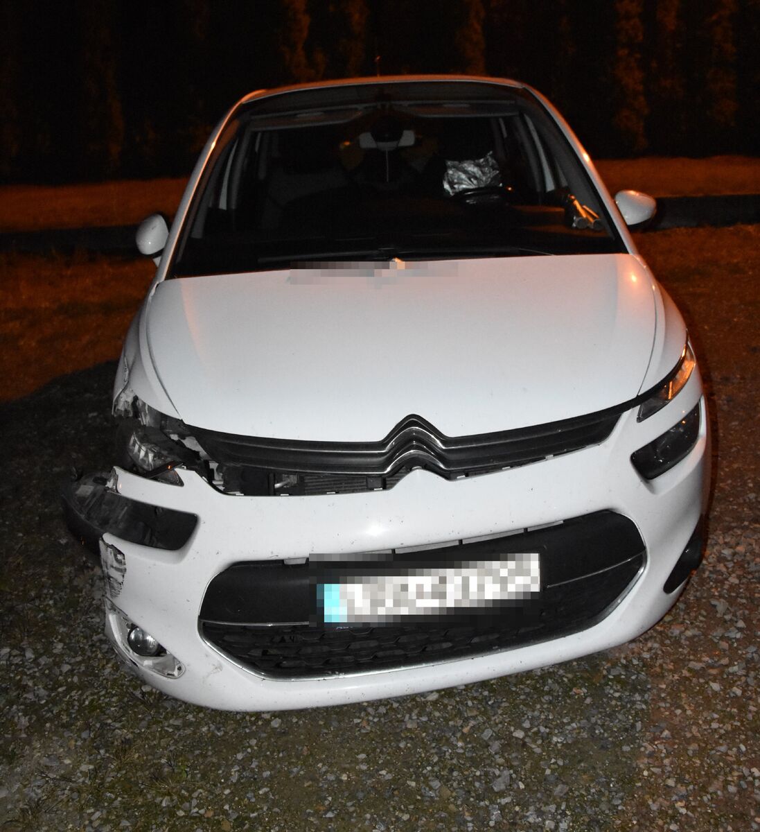 Nietrzeźwa kierowca uderzyła w ogrodzenie w Ulanie Małym