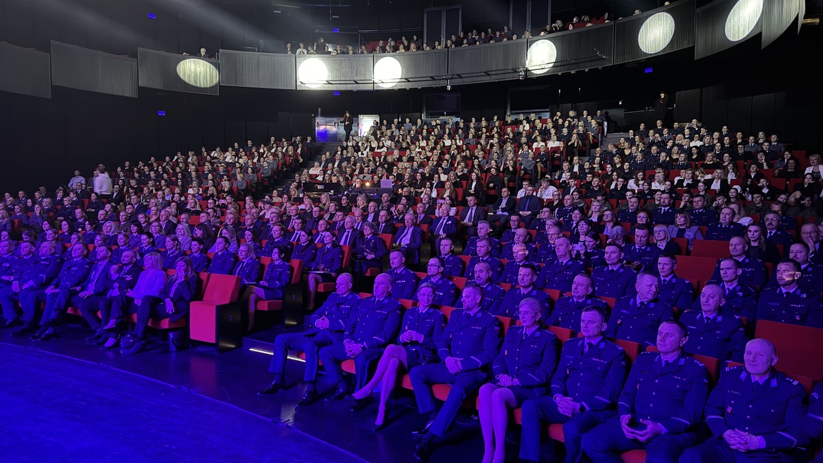 W lożach w Centrum Spotkania Kultur w Lublinie zaproszeni goście oglądają galę.